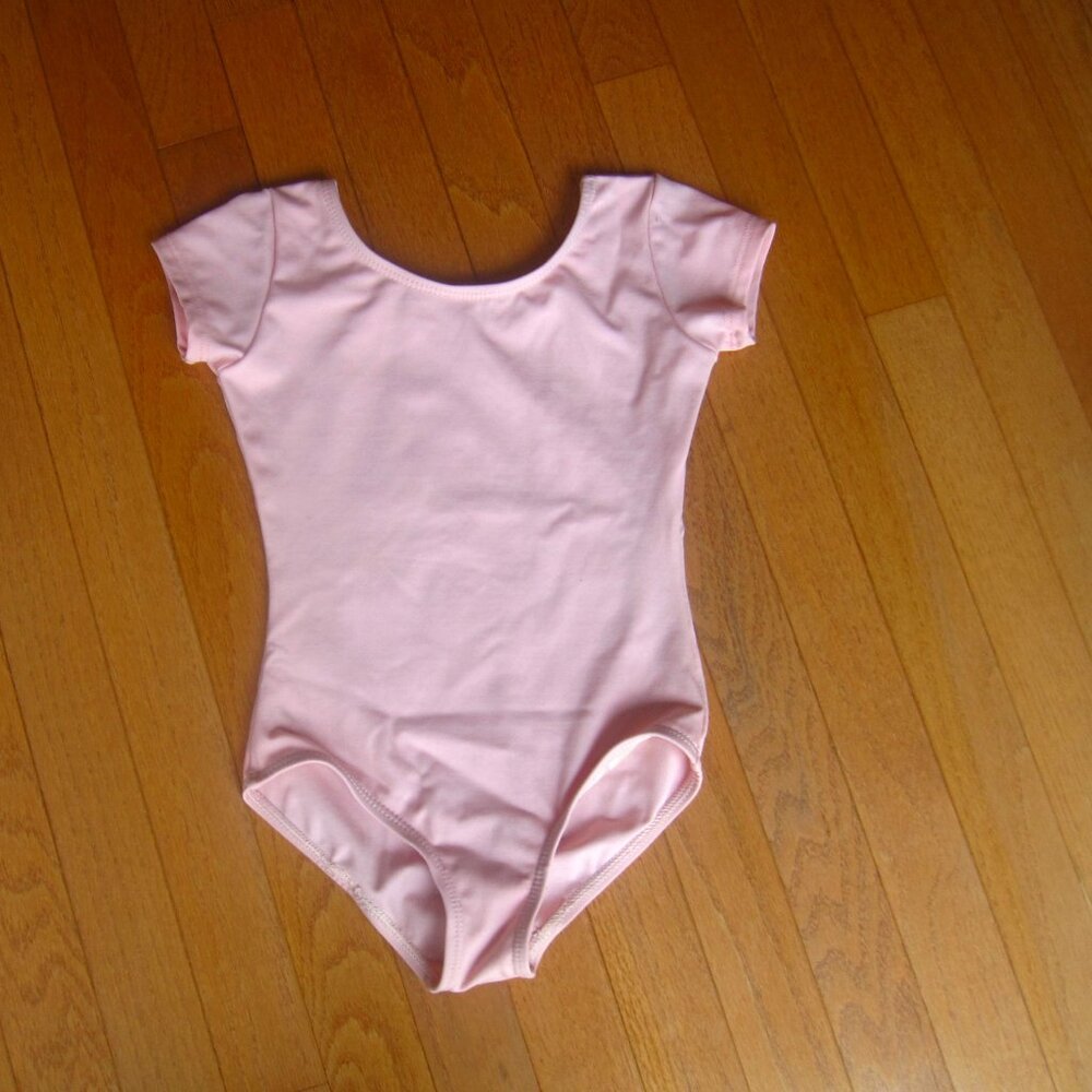 Capezio Size M 7-8 CH Ballet Pink Girls Classic Scoop Neck Short Sleeve Leotard